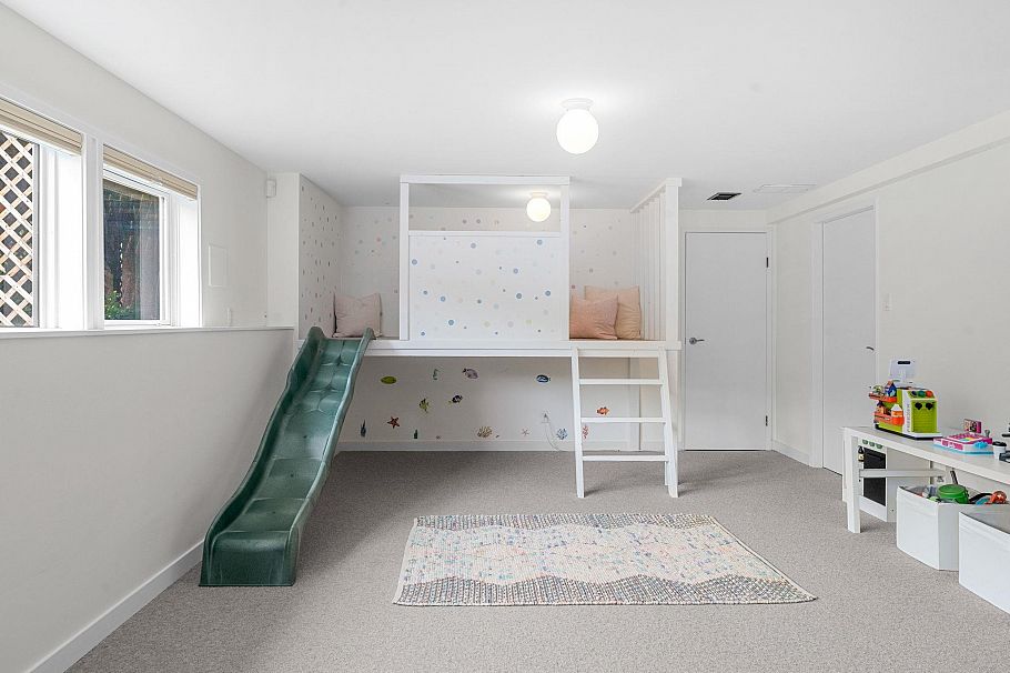 3455 Calder Avenue North Vancouver, BC - 31