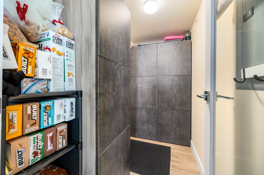 2608 198 Aquarius Mews Vancouver, BC - 11