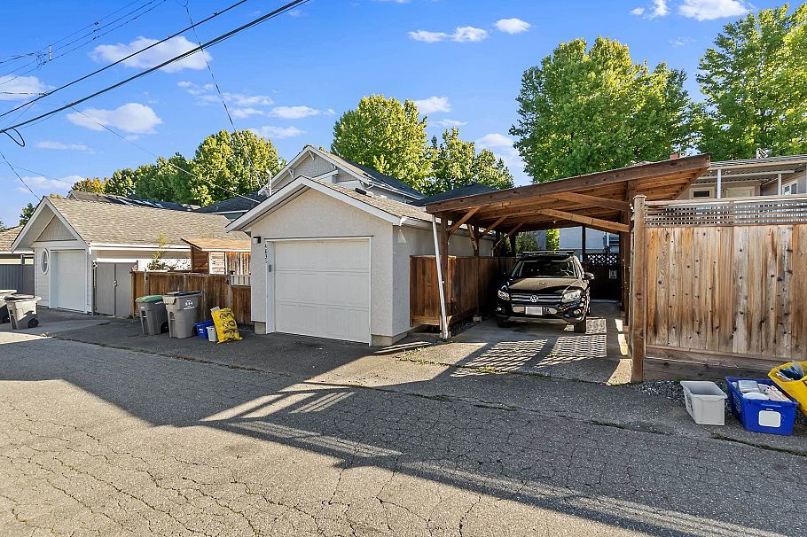 4833 Henry Street Vancouver, BC - 34