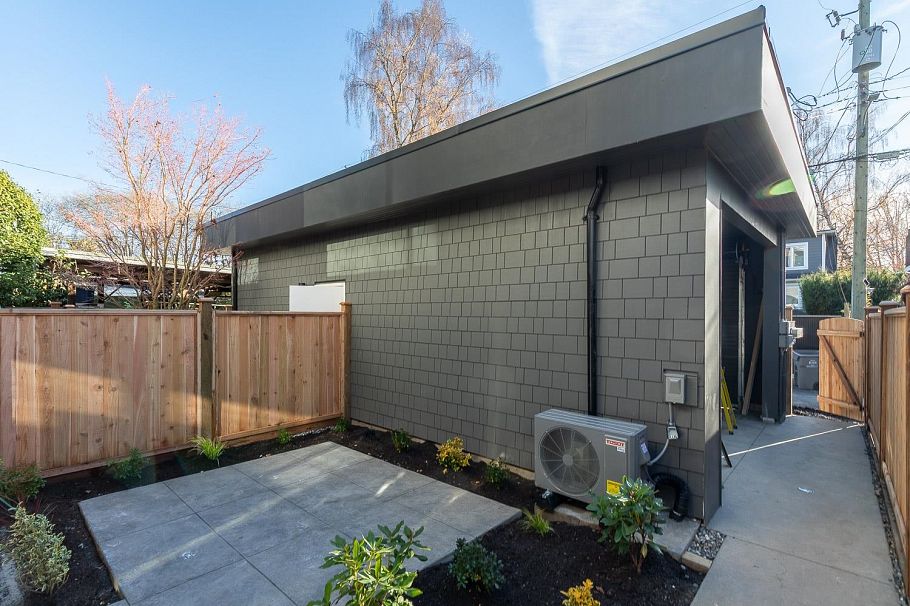 3 2976 W 13th Avenue Vancouver, BC - 25