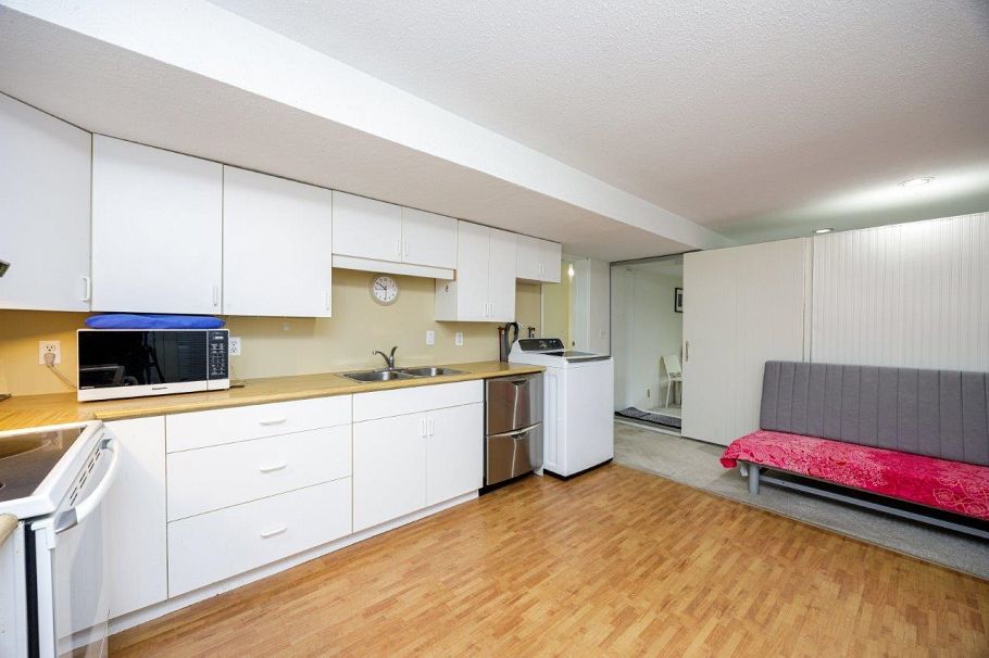 1427 Appin Road North Vancouver, BC - 23