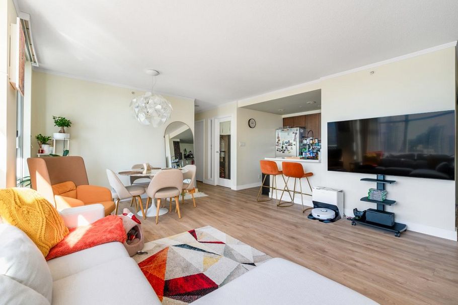 2608 198 Aquarius Mews Vancouver, BC - 16