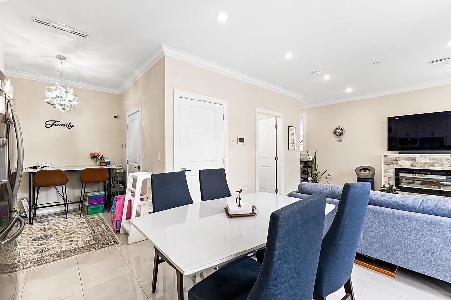 2 2786 E 46th Avenue Vancouver, BC - 8