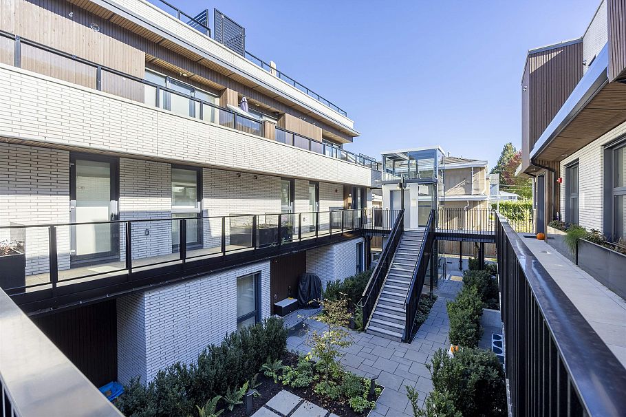 203 778 W 27th Avenue Vancouver, BC - 4