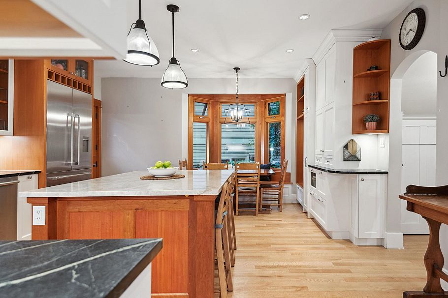 346 E 5th Street North Vancouver, BC - 17