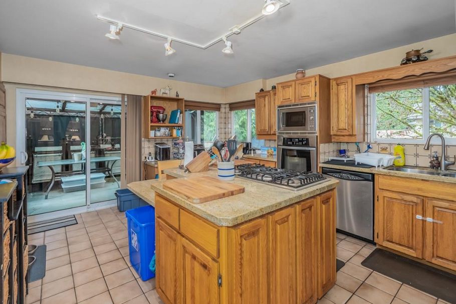 1630 Layton Drive North Vancouver, BC - 10