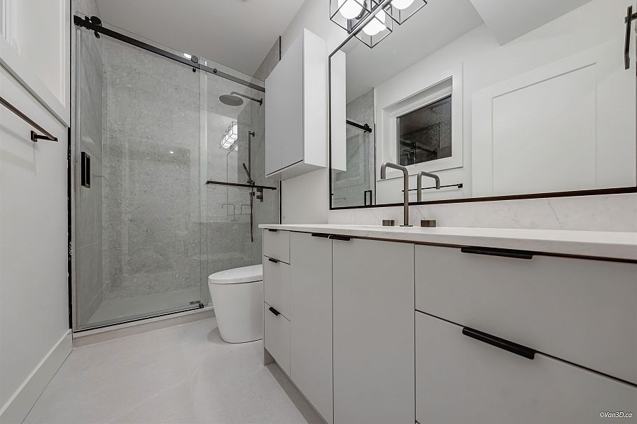 3 6730 Heather Street Vancouver, BC - 16