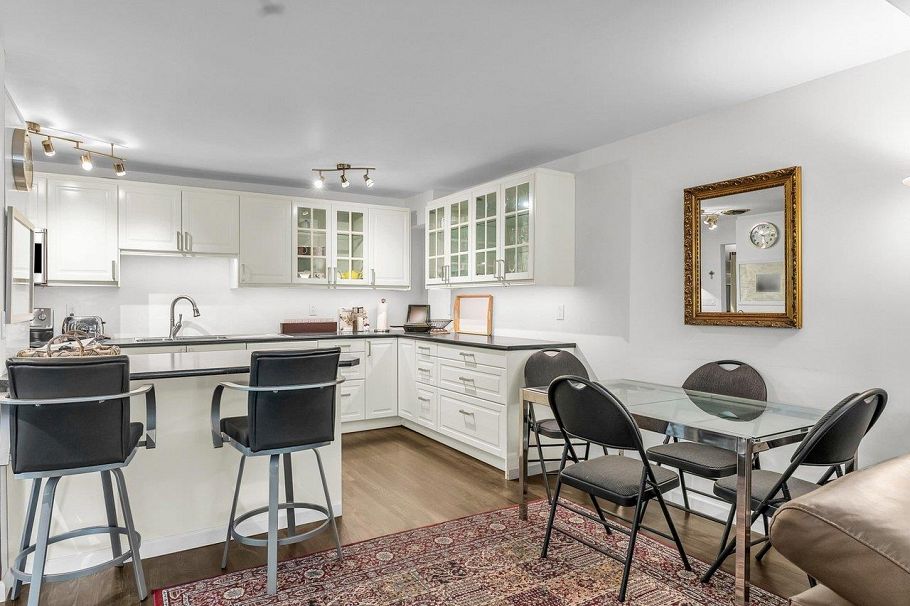 3 2146 W 43rd Avenue Vancouver, BC - 3