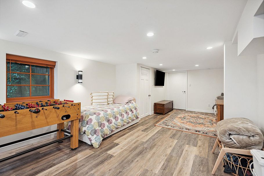 346 E 5th Street North Vancouver, BC - 34