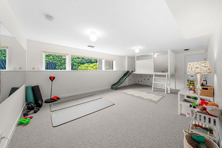 3455 Calder Avenue North Vancouver, BC - 30