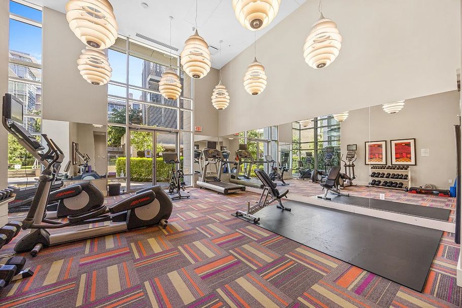 302 1616 Columbia Street Vancouver, BC - 18