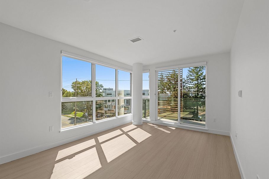 411 422 E 3rd Street North Vancouver, BC - 8