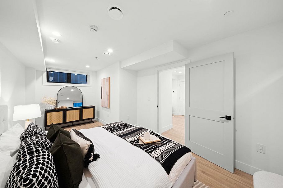 1 2791 W 21st Avenue Vancouver, BC - 35