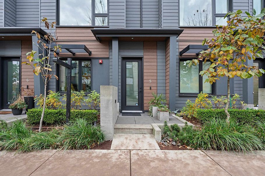 5 528 E 2nd Street North Vancouver, BC - 35