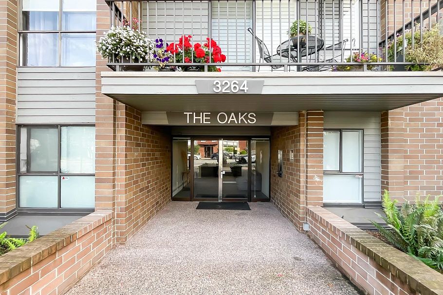 205 3264 Oak Street Vancouver, BC - 1