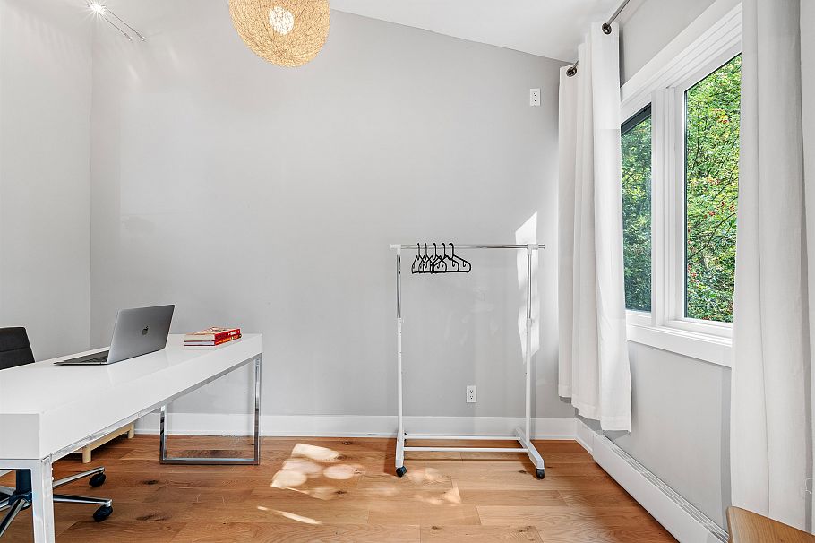 1866 W 15th Avenue Vancouver, BC - 19