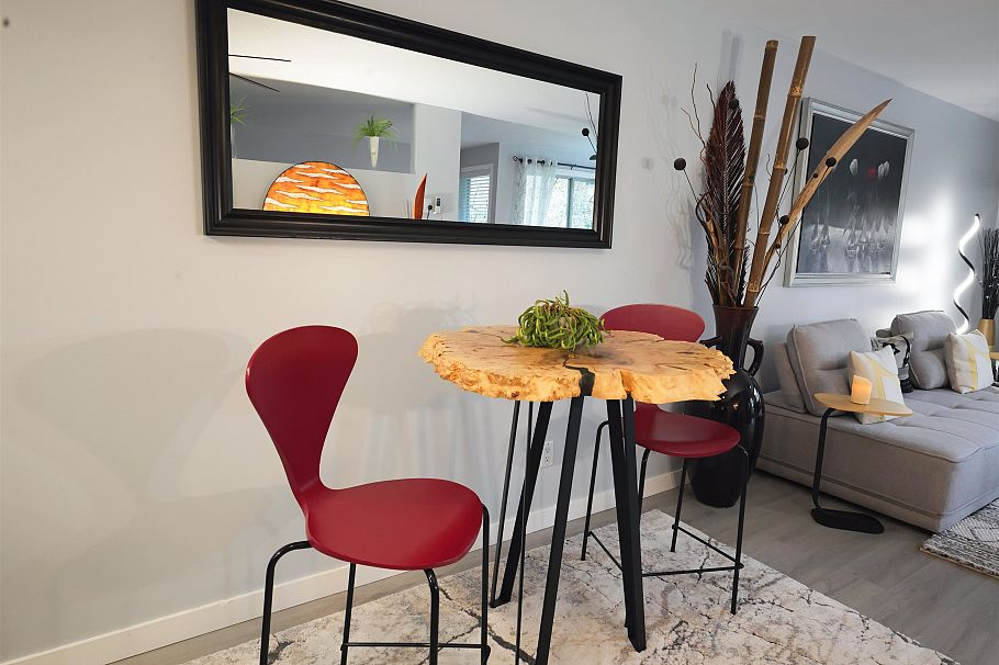 204 1550 Mariner Walk Vancouver, BC - 5