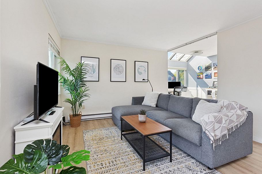 302 550 E 7th Avenue Vancouver, BC - 1