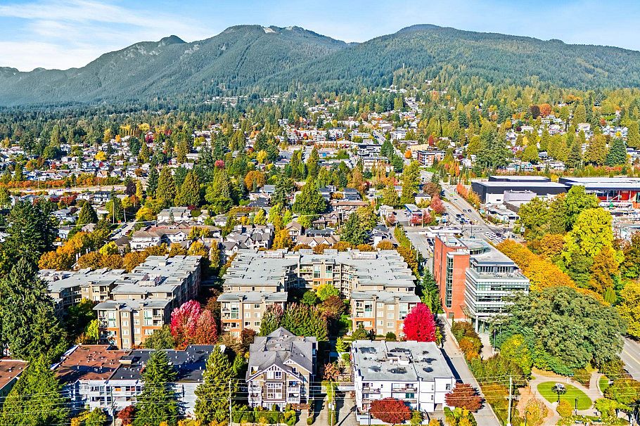 127 119 W 22nd Street North Vancouver, BC - 20