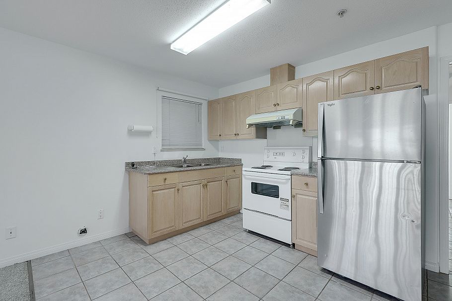 1257 E 60th Avenue Vancouver, BC - 27