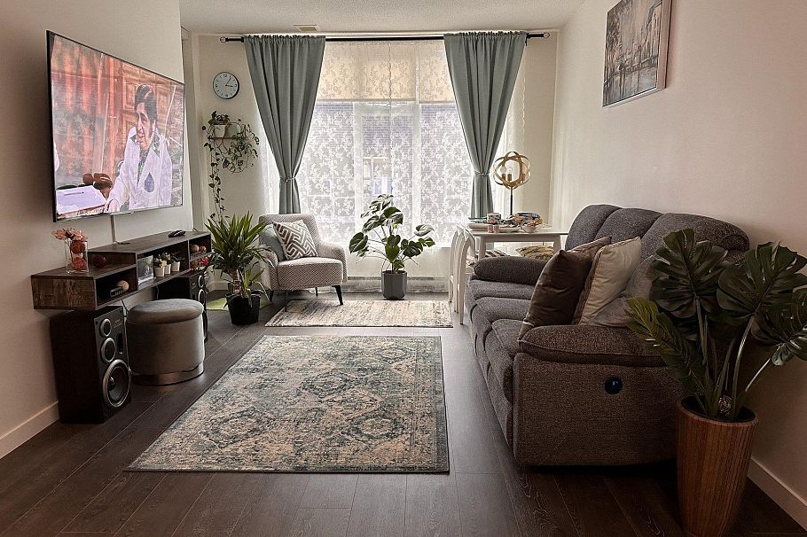 504 5598 Ormidale Street Vancouver, BC - 2