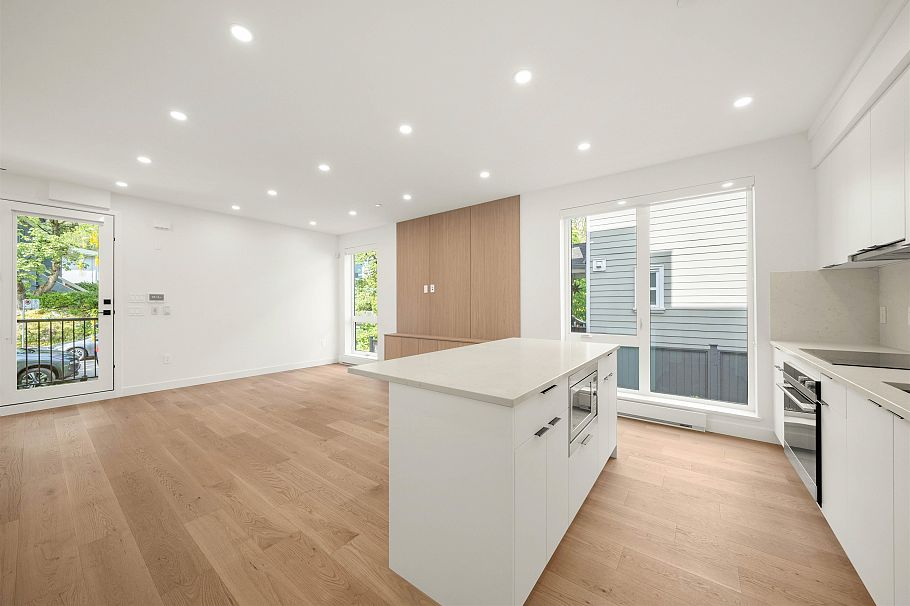 1904 E 8th Avenue Vancouver, BC - 12