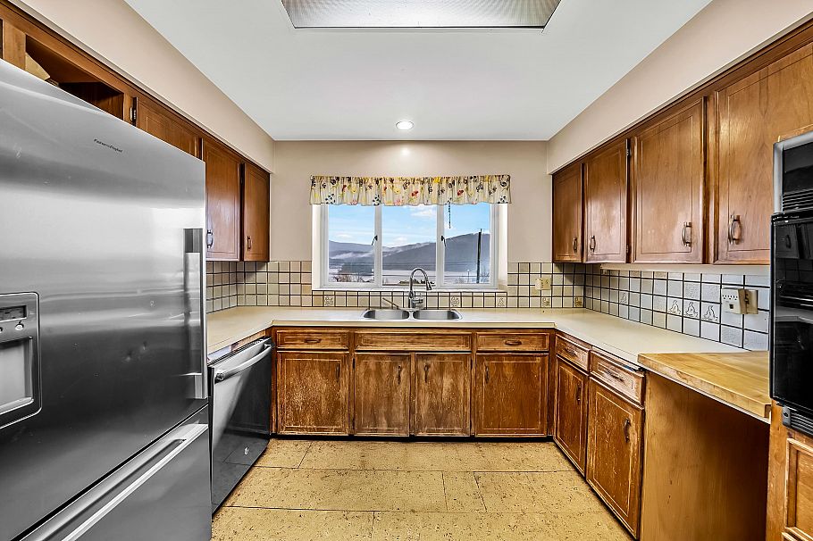 645 Baycrest Drive North Vancouver, BC - 13