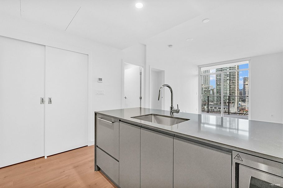 1607 2181 Madison Avenue Burnaby, BC - 4