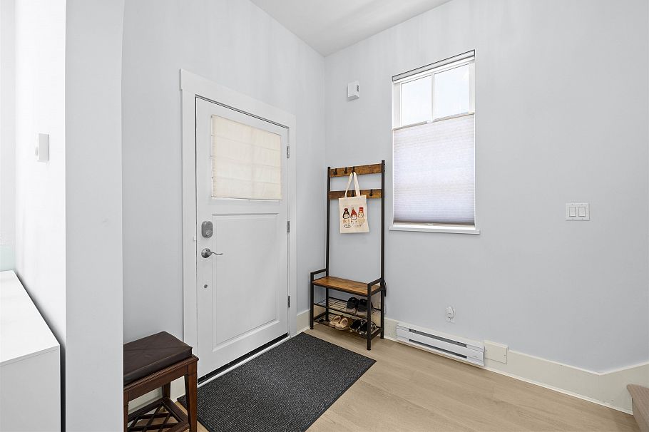 3711 W 11th Avenue Vancouver, BC - 17