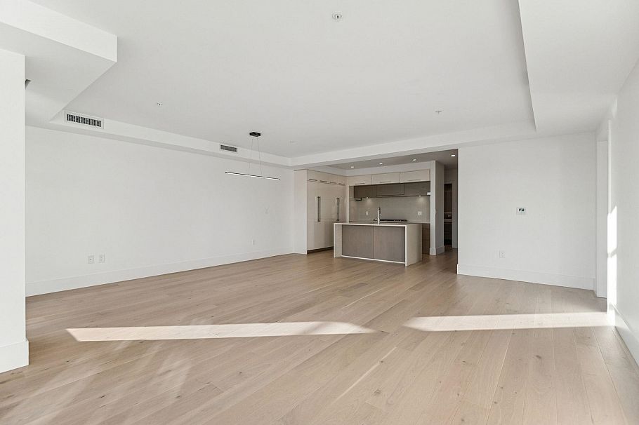 402 6168 East Boulevard Vancouver, BC - 4