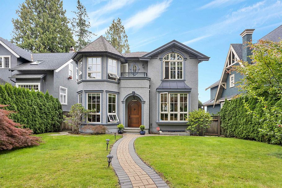 4038 W 33rd Avenue Vancouver, BC - 1