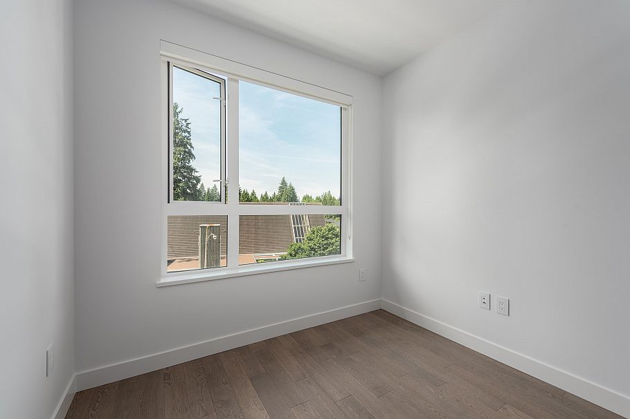 317 3220 Connaught Crescent North Vancouver, BC - 20