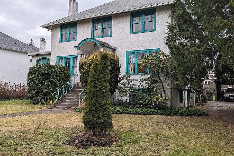 1051 Laurier Avenue Vancouver, BC - 2