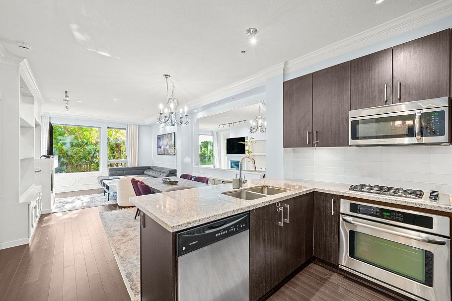 127 119 W 22nd Street North Vancouver, BC - 8