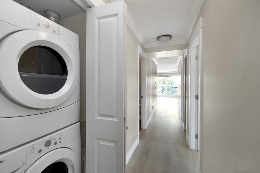 309 857 W 15th Street North Vancouver, BC - 29