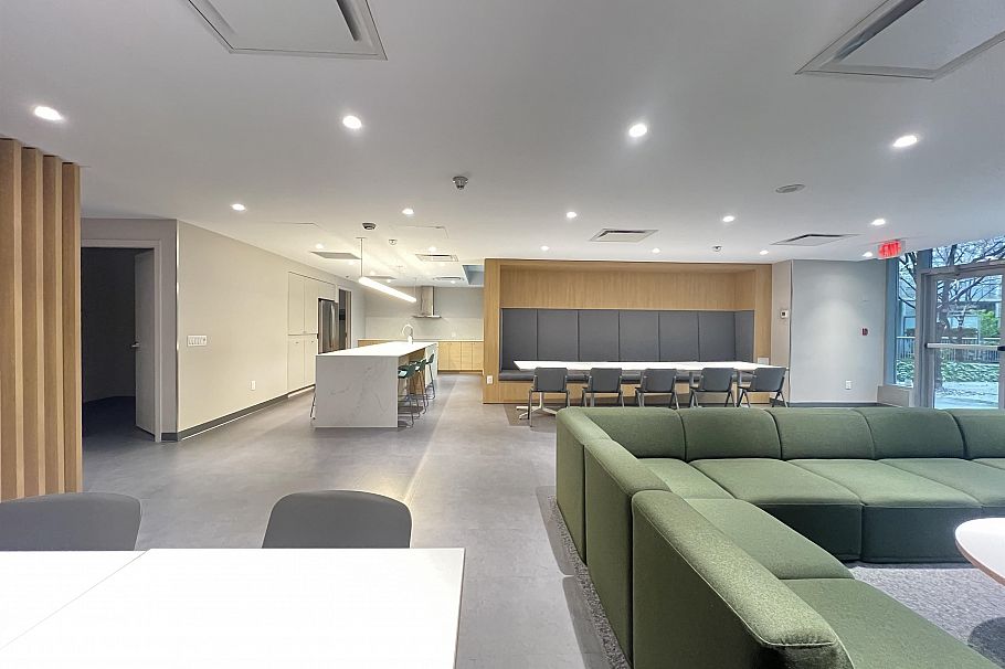 2301 161 W Georgia Street Vancouver, BC - 32