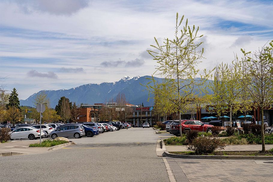 307 1385 Draycott Road North Vancouver, BC - 37