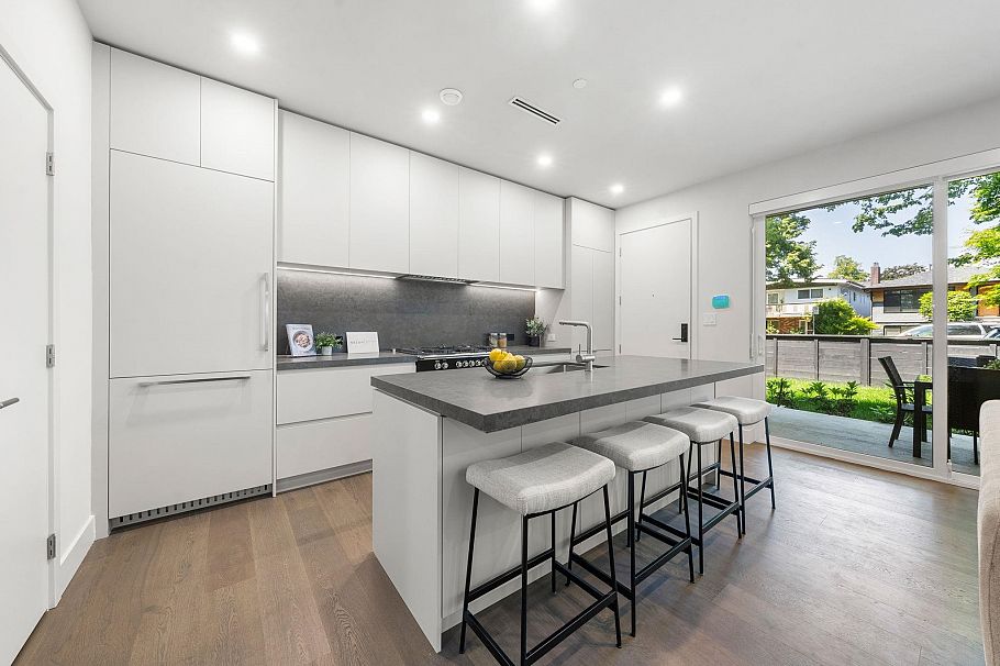 1 638 E 46th Avenue Vancouver, BC - 14