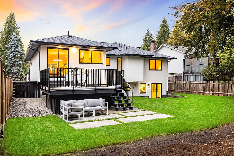 2654 Masefield Road North Vancouver, BC - 2