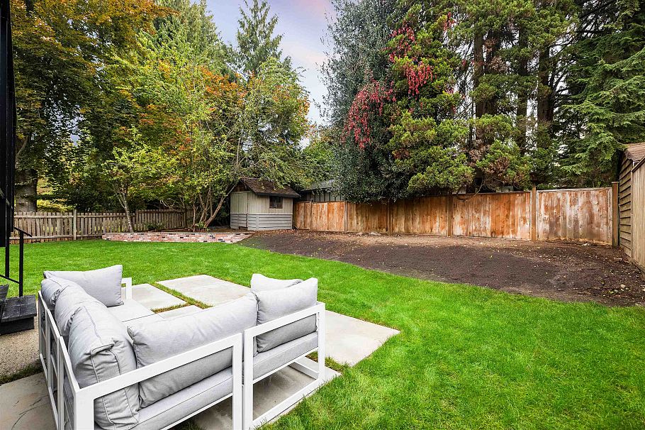 2654 Masefield Road North Vancouver, BC - 37