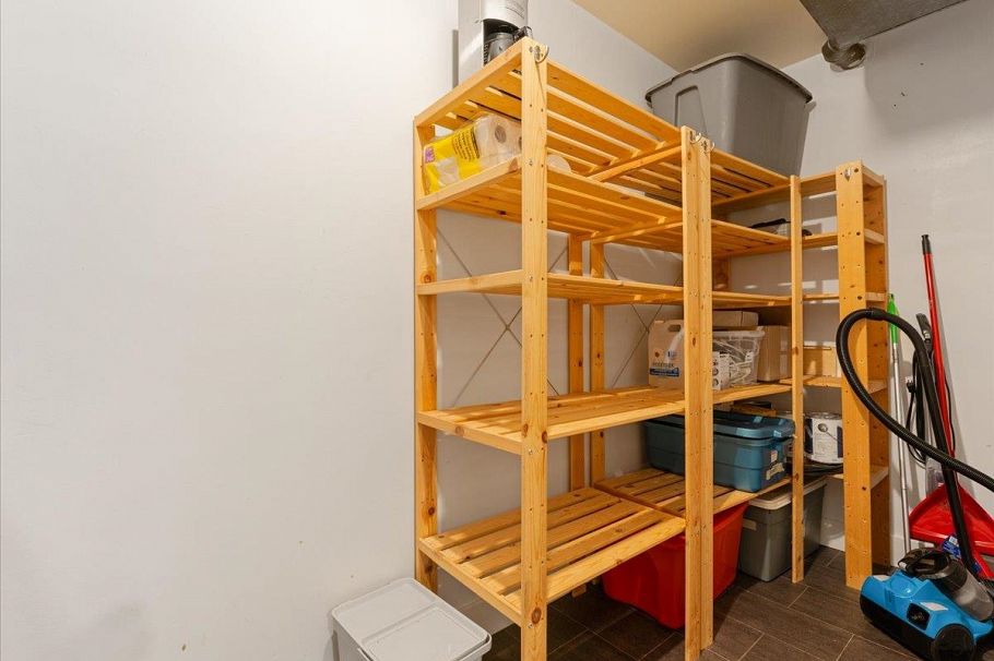 1019 Old Lillooet Road North Vancouver, BC - 25