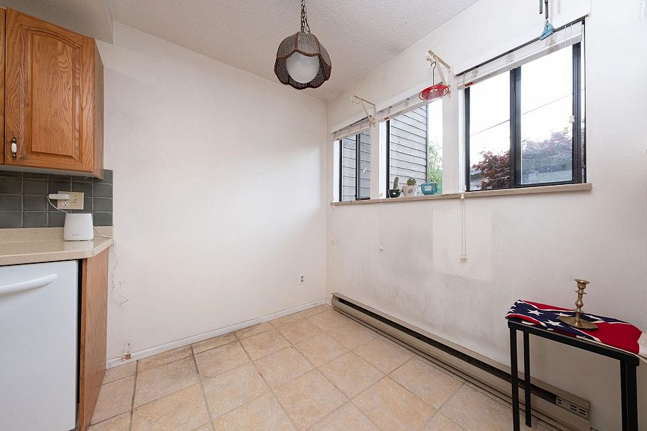 14 251 W 14th Street North Vancouver, BC - 11