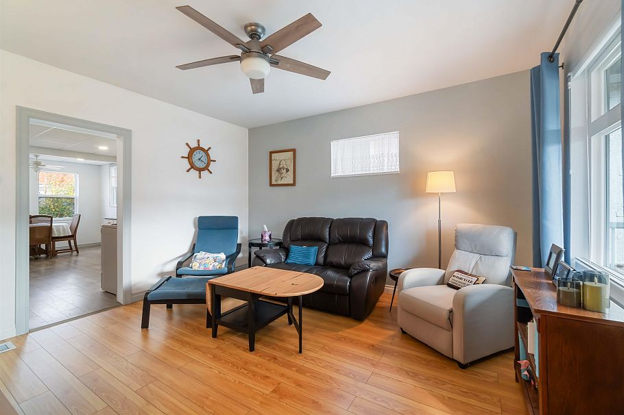 2235 East 52nd Avenue Vancouver, BC - 6