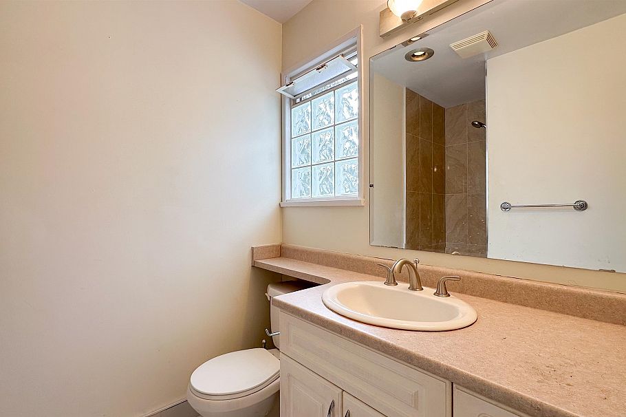 4455 Jerome Place North Vancouver, BC - 31