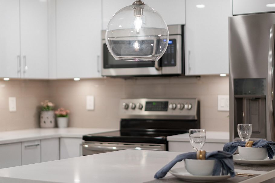 312 555 Abbott Street Vancouver, BC - 23