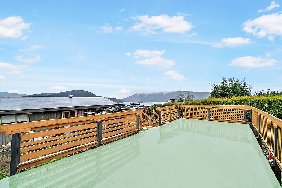 645 Baycrest Drive North Vancouver, BC - 20