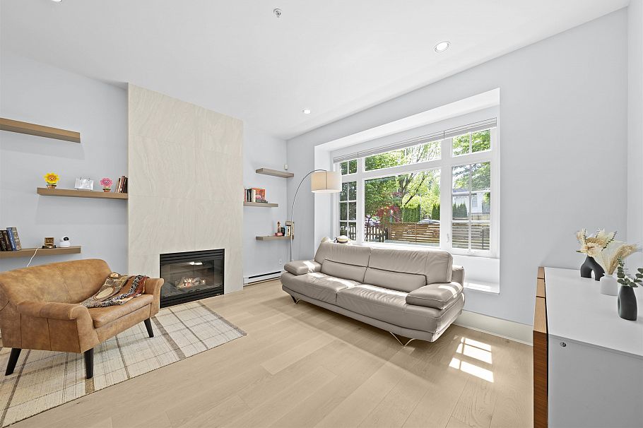 3711 W 11th Avenue Vancouver, BC - 3