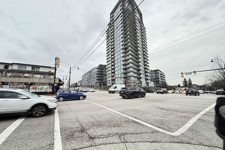 203 4818 Eldorado Mews Vancouver, BC - 1