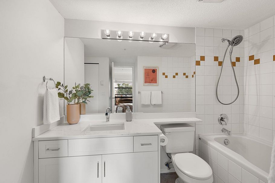 301 124 W 3rd Street North Vancouver, BC - 21