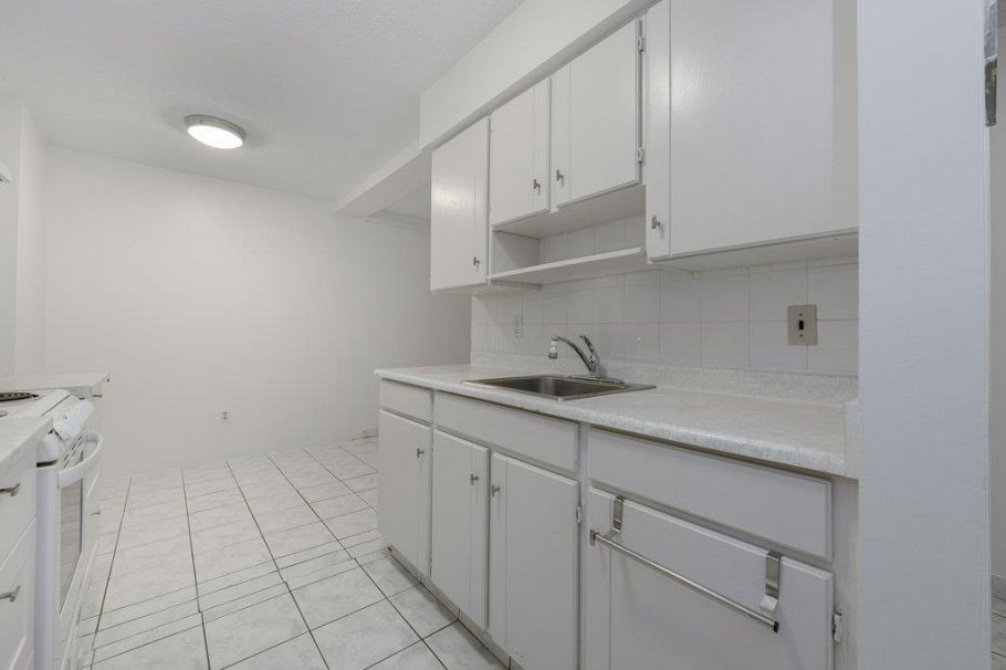 105 1585 E 4th Avenue Vancouver, BC - 23